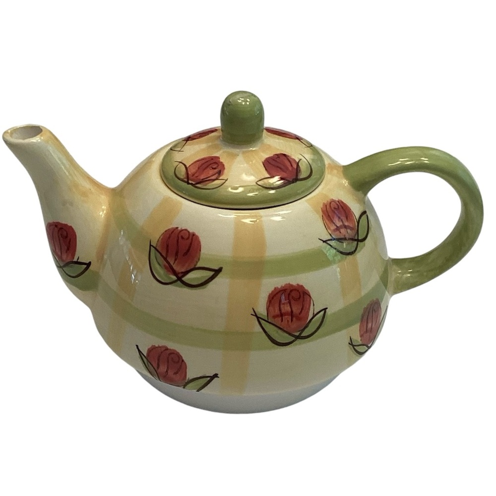 Royal Norfolk Country Rose 1 1/2 cup teapot with lid.